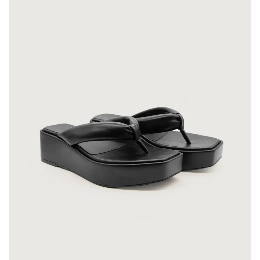 OAK + FORT Platform Flip Flop Sandals NWOB size 5